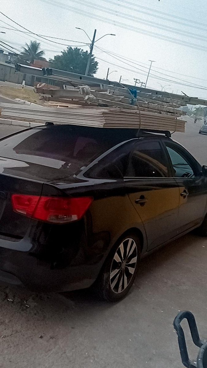 Fim de semana carro de playboy, meio de semana carro de pião 🤣🤣🤣🤣🤣🤣👷‍♂️👷‍♂️👷‍♂️👷‍♂️