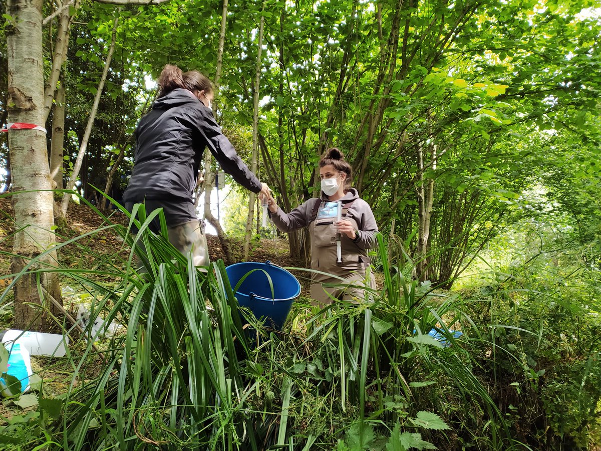 EhuStream's tweet photo. EHU team sampling for the @URBIFUN1  project! @atristain_miren @ioar1 https://t.co/m1C6mNg7Iz
