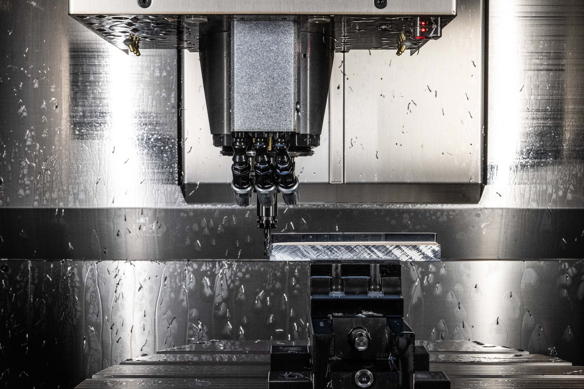 swissloop's tweet image. Milling precision parts is an art in itself and accuracy plays an important role in the functionality of the pod.
#Swissloop #Hyperloop #Technology #Engineering #Innovation #Research