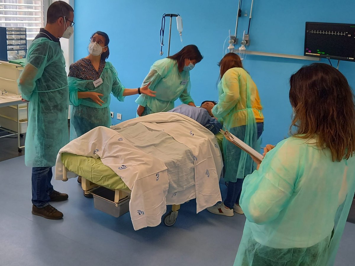 Centro de Simulação da FMUP tweet media