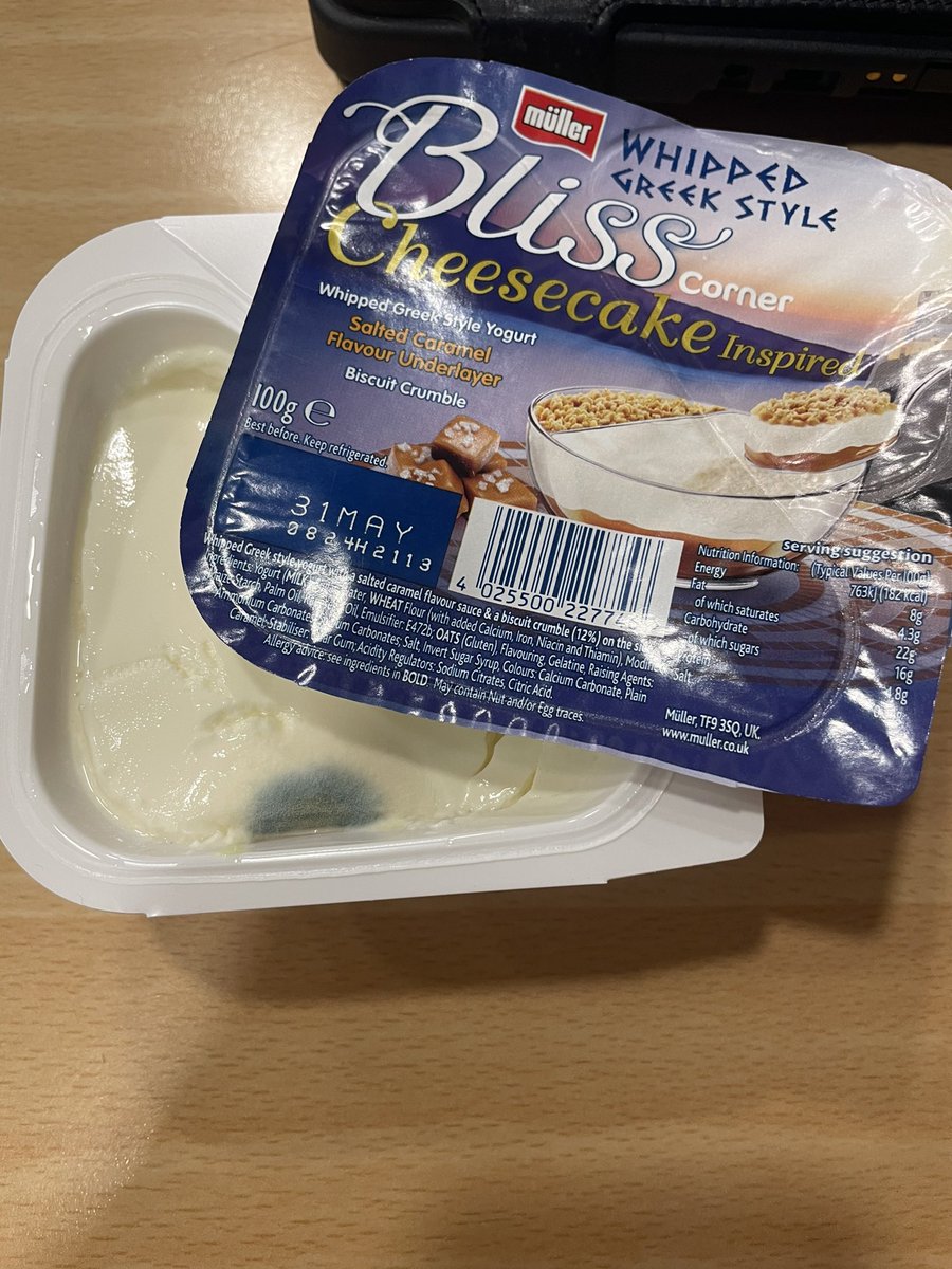 Windsa84's tweet photo. @MullerUKandI when can I expect a reply from your complaints department. I used your website but I did not get a confirmation email at all. I was looking forward to this last night while on my break at work https://t.co/kn4cNxNu3R