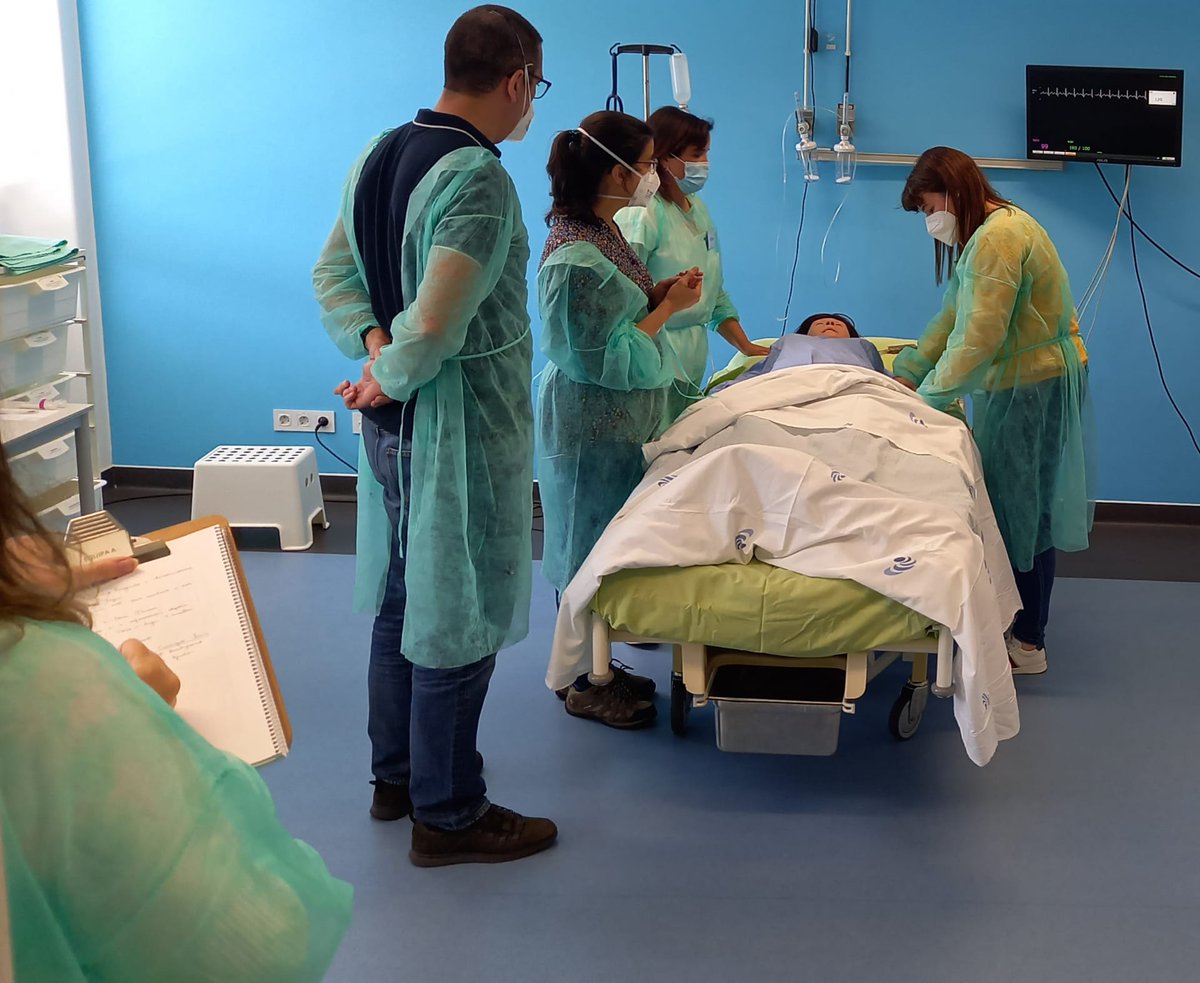 Centro de Simulação da FMUP tweet media