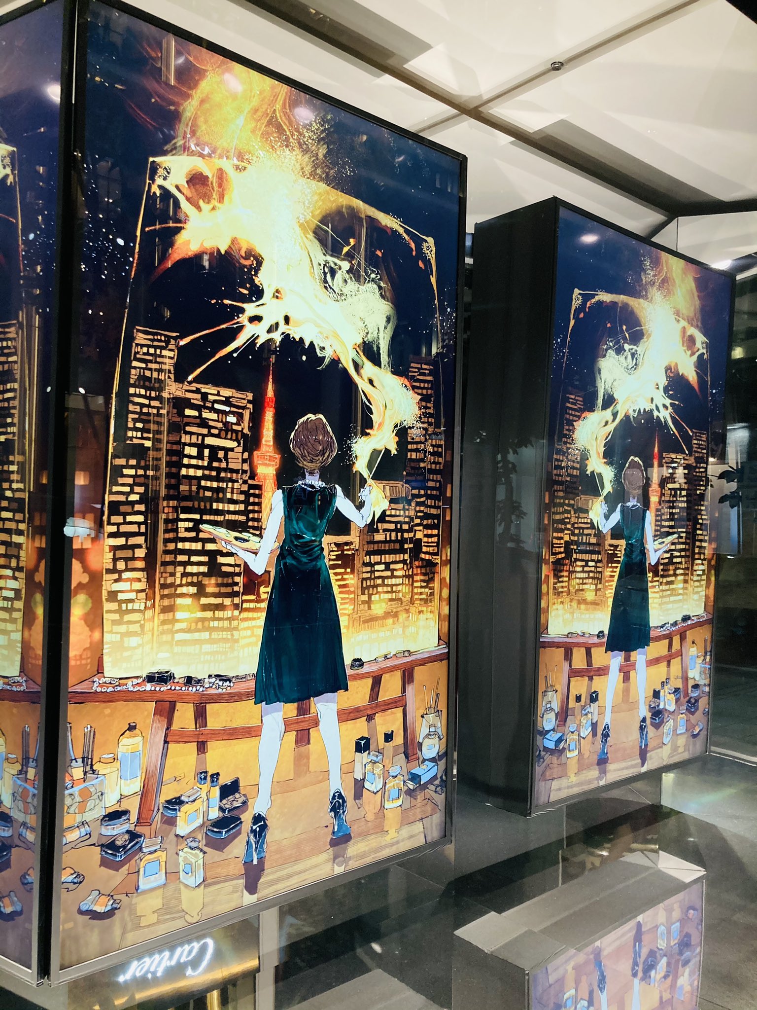 T メラン 28号 W 雑誌 Spur 主催の読者イベントにご招待頂いて Chanelで開催中の Miroirs Manga Meets Chanel Collaboration With 白井カイウ 出水ぽすか 展に行ってきました ココ シャネルと白井先生 出水先生2人の飛び出す絵本のような