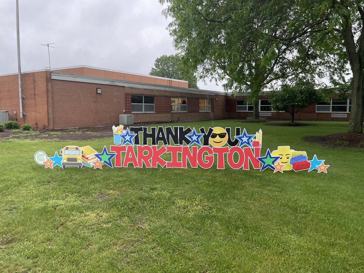 Wow..... we arrive to school this morning and are greeted by this wonderful display! Thank you SO much!! We thank you for letting us serve your children.  <a href="/SouthBendCSC/">South Bend Schools</a>