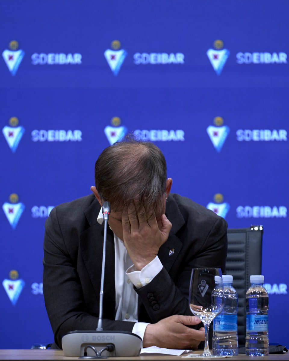 Días de despedidas en Eibar.
•
•
📸<a href="/AlcobaIon/">Ion Alcoba Fotografía</a> 
•
•
#sonyalpha1 #sonyespaña #ipuruapressroom #iafotografia #press #editorial