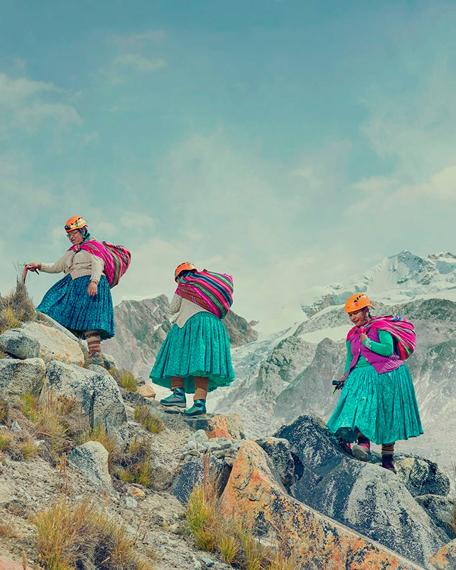 guiakmzero's tweet photo. Las Cholitas Escaladoras y una gran aventura de sueños realizados escalando montañas 
 👉https://t.co/R8WosE6Id1
.
#cholitas #cholas #andinistas #climbing https://t.co/FY0CG41P19