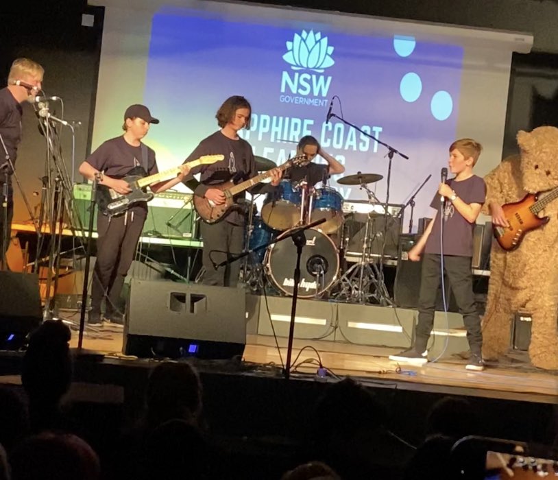 JessHarris818's tweet photo. What a night! Students from year5-12 performing together after 4 days at Sapphire Coast Learning Community music camp. Huge thanks to teachers for their amazing commitment and expertise! https://t.co/jBFNwD5UYM