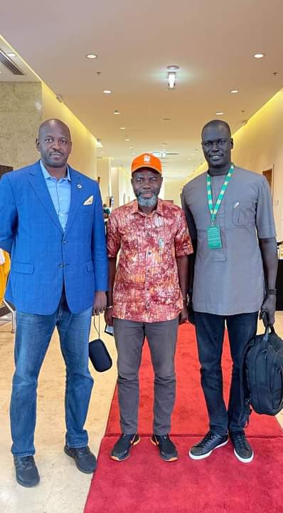 fgbb_officiel's tweet photo. La président Sakoba Keita à Kigali dans le cadre du tirage au sort de L’Afrobasket 2021
Bonne chance au Syli Basket
President Sakoba Keita in Kigali for the Afrobasket 2021 draw
Good luck to Syli Basket 🏀
#FlyingToKigali #Afrobasket2021 #Draw https://t.co/ql7b08Nqng