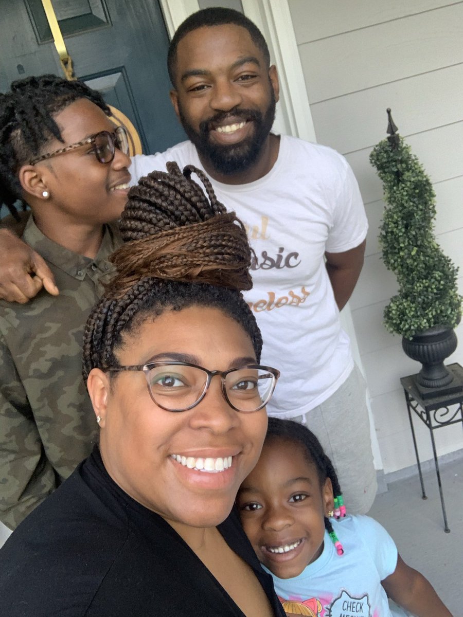 SingJKHowells's tweet photo. My son’s last day of Elementary. He’s looking at me like this because the tears were about to hit. 😂🥲😂One day he will get it. Getting out of elementary was nothing to him. But we know better. Here’s to more moments. And a future Dr. Howells. #whyising https://t.co/Fc5AmQyUXp