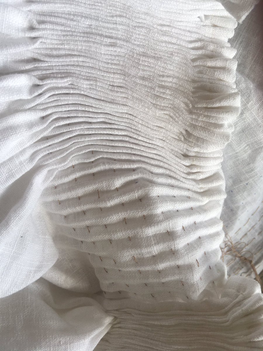jake_the_boi's tweet photo. Only a bit more to go for the collar of the 1530 German undershirt. #renaissance #germanrenaissance #historicalfashion #handsewing #costube https://t.co/1Wn6hBFXHl