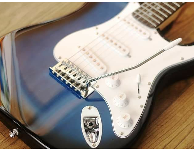 vogga's tweet photo. Guitarra VCG601 BS com corpo sólido, bravo e escala em Hard Maple, 22 trastes, tensor bidirecional, chave seletora com 5 posições.

Responde pra gente, você curte esse modelo na cor BS? 

📸: @evolutelmusical https://t.co/CPxm2Q4DIX