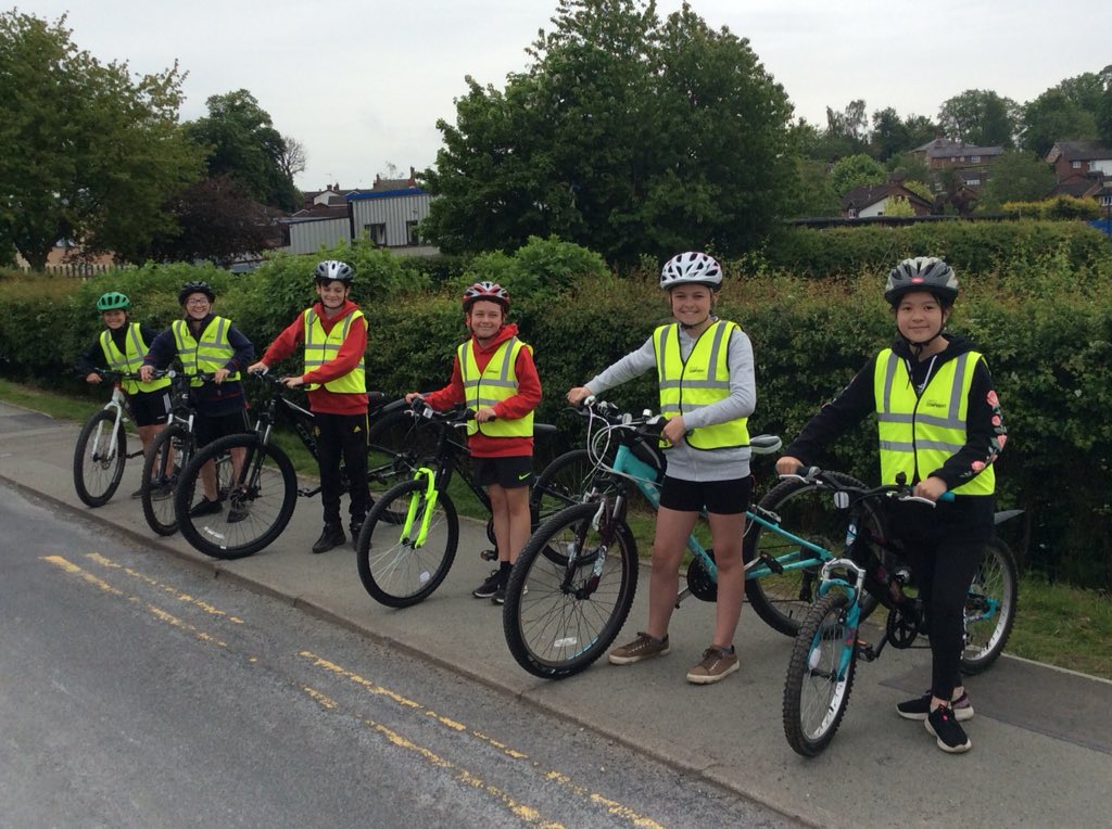 WinningtonPPS's tweet photo. Year 6 pupils have participated in Bikeability this week. All now can safely ride their bikes, well done. #BikeRight #BritishCycling #PeteMitchellGB #vrssp https://t.co/ltIiCU5YbG
