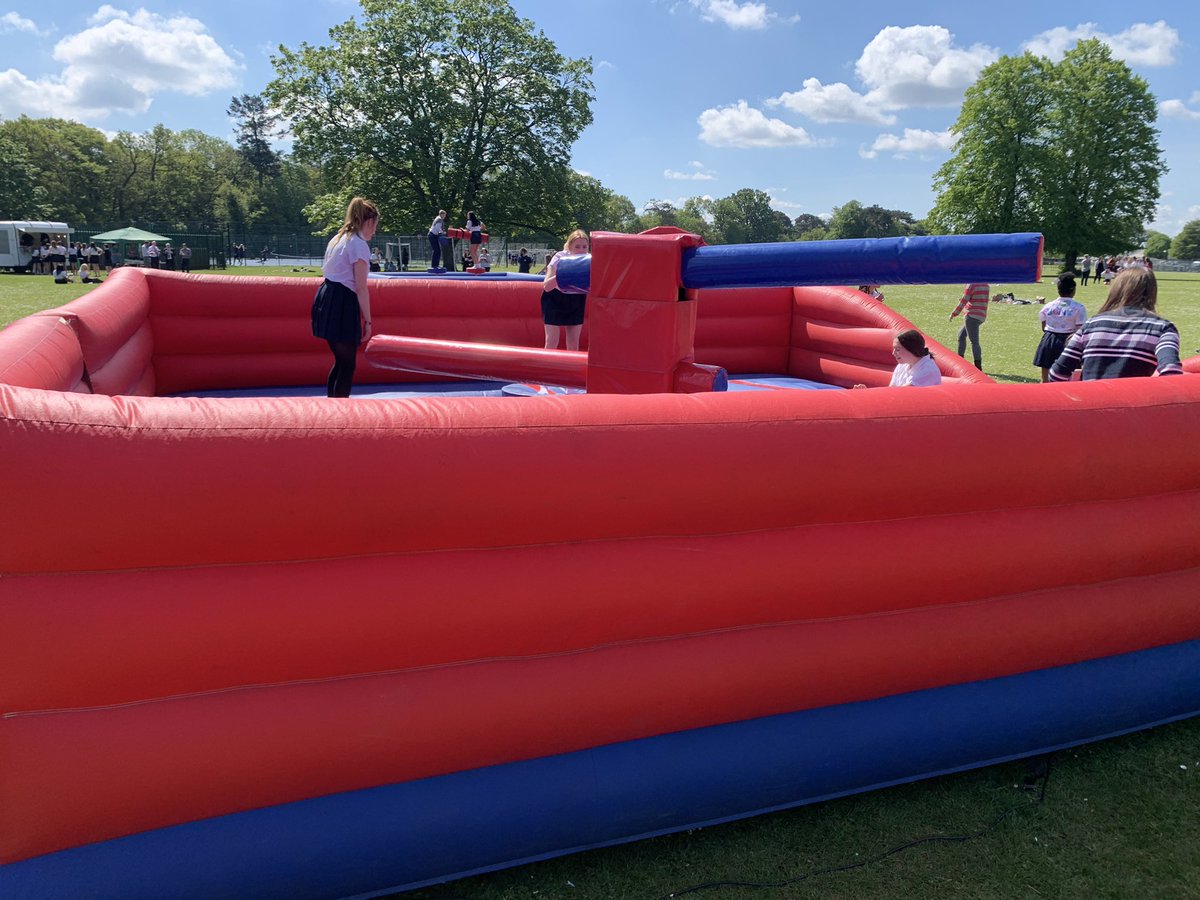 An incredible send off for our Y11 and Y13 students yesterday - after a difficult year it was lovely to be able to give them the day they deserved !