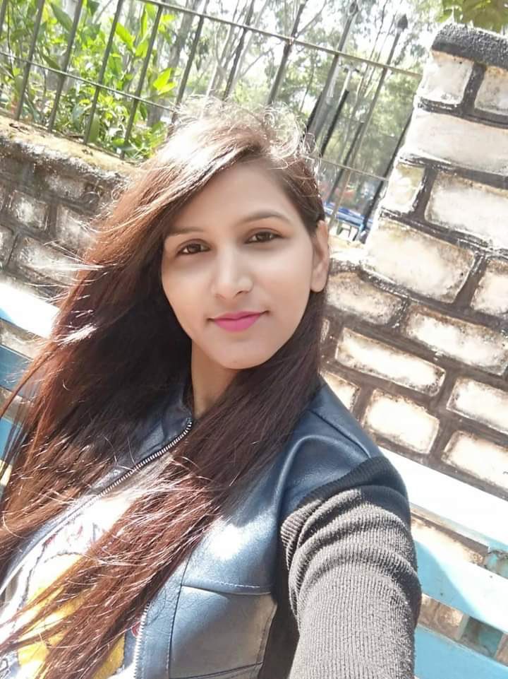 KunalSarangi's tweet image. This girl Gayatri (26) admitted at #RIMS,Ranchi is struggling for her life with a serious kidney ailment &amp;amp; needs to be shifted to a better facility.I request @smritiirani ji, @AnupamPKher ji @AnilAgarwal_Ved ji, @vijayshekhar ji, @MPNaveenJindal ji to pl help her get fin support.