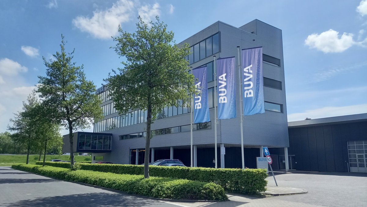 🌞 | De zomer komt er aan....

Ons kantoorpand ligt er nog mooier bij op deze eerste zonnige dag van het jaar. 

Samen met onze partners in de keten bouwen wij aan de toekomst. 

Lees meer over hoe Nederland, de bouwsector en BUVA zich ontwikkelen: ow.ly/RD6650EXAmc