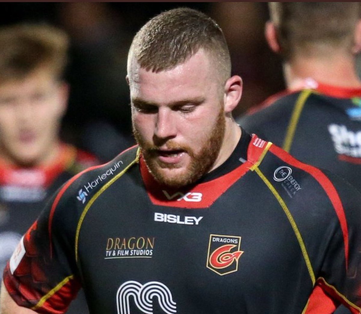 Lloyd Fairbrother <a href="/Fairbrother33/">Lloyd Fairbrother</a>
🐉🏉 @dragonsrugby <a href="/premrugby/">PREM Rugby</a> @ERChallengeCup <a href="/BBCSport/">BBC Sport</a> @PRO14Official <a href="/PlanetRugby/">Planet Rugby</a> <a href="/WelshRugbyUnion/">Welsh Rugby Union 🏴󠁧󠁢󠁷󠁬󠁳󠁿</a> <a href="/WorldRugby/">World Rugby</a> <a href="/HuwEvansAgency/">Huw Evans Agency</a> <a href="/c_kirwan/">Chris Kirwan</a> <a href="/WalesRugby/">WalesOnline Rugby</a> <a href="/TalkRugbyUnion/">Talking Rugby Union</a>