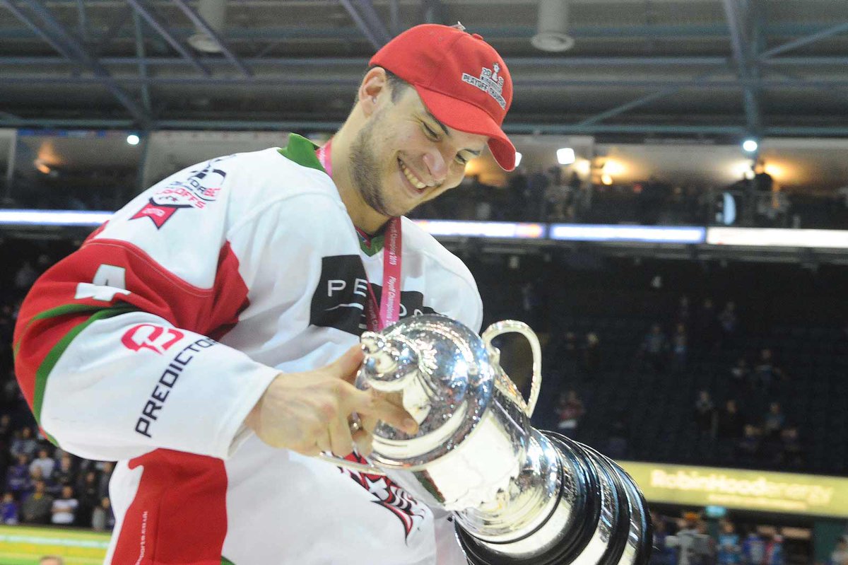 cardiffdevils's tweet photo. ๐ฐ BREAKING
Mark Louis signs up for his 5th season with the Devils
Full story ๐https://t.co/pseohLNNl5 https://t.co/l4dGalxoPP
