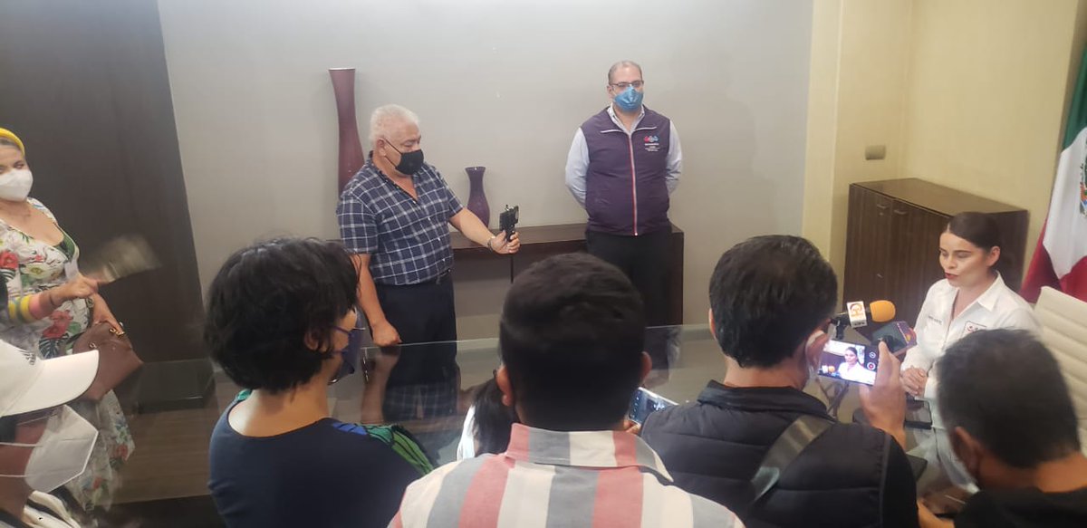 La Presidenta del Partido Encuentro Social Hidalgo, Sharon Montiel, hace un fuerte llamado al IEEH para atender resolución de Sala Toluca. 
Pachuca Hgo. 27 de mayo de 2021 -
<a href="/SharonMontielS/">Sharon Montiel</a>
<a href="/PESHidalgoMex/">Encuentro Social Hgo</a>
facebook.com/38762932133036…