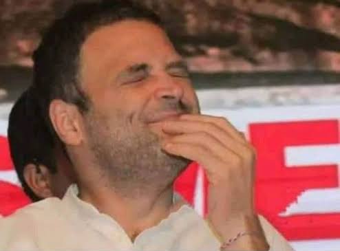 दो दिनों तक मोदी जी ने ट्विटर का इस्तेमाल नहीं किया तो ब्रेकिंग न्यूज बना दी ! 

और 50 साल से एक बुढ़ऊ ने अपने भेजे का इस्तेमाल ही नहीं किया उसकी कोई शिकायत नहीं...?

गजबे है😂🤣