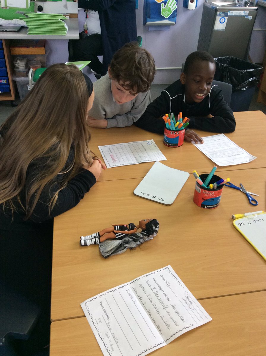Room3woodside's tweet photo. Very excited to read letters from Room 9 answering the letters we wrote to them! They answered our questions really well and told us about themselves.@Room3woodside @MissRoche2 @woodside_school @WoodsideRRS https://t.co/2XhCtH2Raq