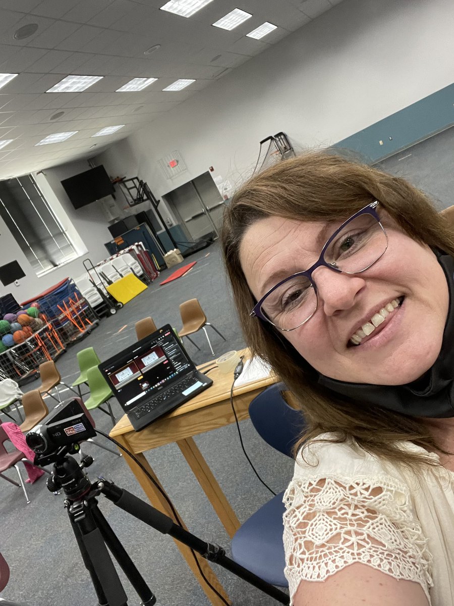ClydeErwinElem's tweet photo. Today is the day these Kinders get to graduate! They have worked so hard at practice all week! If you would like to watch our @MicrosoftTeams Live Event please click on https://t.co/ugDQJdoW7U. #OnslowDLT https://t.co/izfA9OKfii