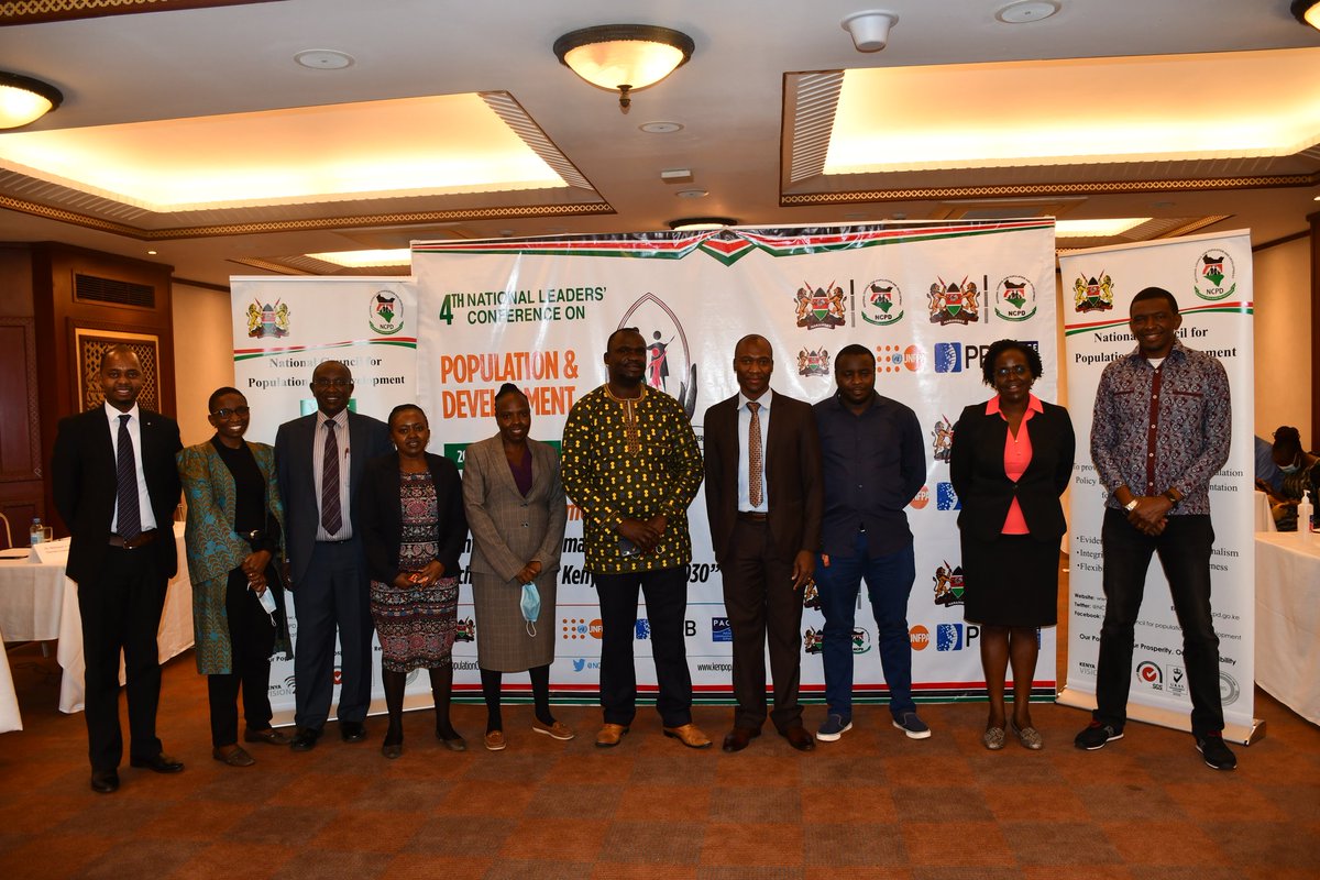 mwongelaf's tweet photo. This team and many others worked hard to see the #PopulationConferenceKenya a success.... thank you.... @GitongaEsquire @lkimondo1 @BeatriceOkundi @robotnikke @margaretmwaila @cbs_ke @IngaboSg @IsaiahGitonga @MartinRwamba https://t.co/WPOSoehPgr
