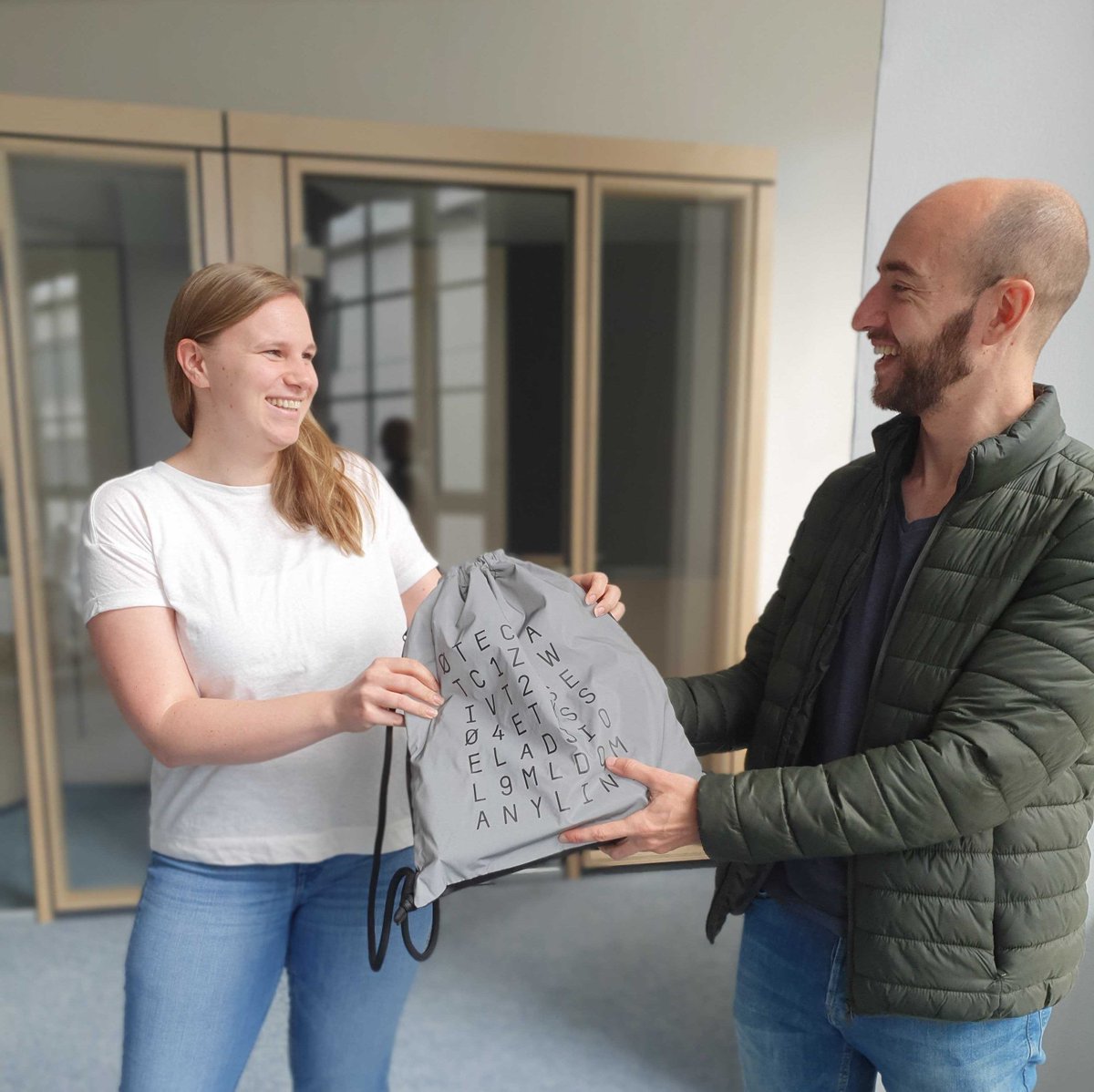 anyline's tweet photo. Assembling 70+ boxes for a special team surprise took quite the organization! 

But now, the Anyline team is summer-ready! We can't wait to get outside and see everyone safely again soon! @Stadt_Wien https://t.co/w2wbpDZy66