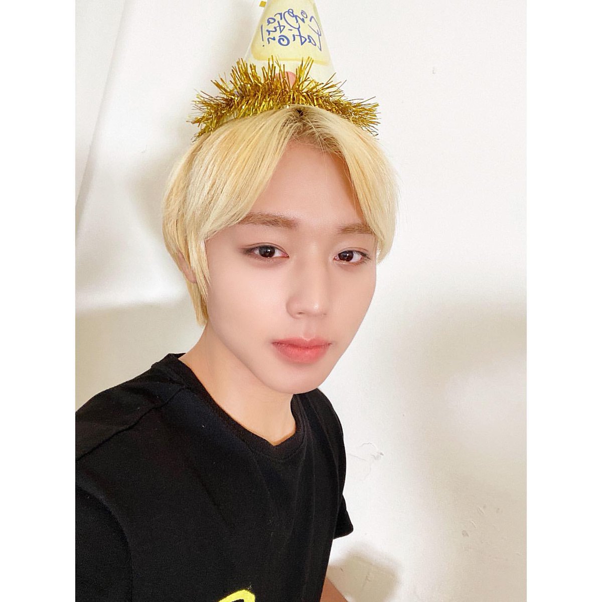 daystar_990529's tweet photo. 마루 인스타그램 #박지훈 🐰🎂

#메이만의_박지훈_생일축하해
#Happy23rd_JihoonDay

https://t.co/xmrrJbZAME
https://t.co/cdWH91MazC
https://t.co/8DJ7SN3PjX https://t.co/azjsegIlEh