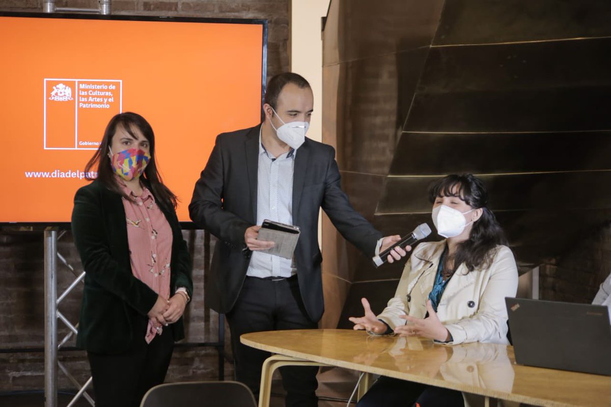 "Migramos las actividades a plataformas digitales por la pandemia. Como las y los jóvenes tienen mucha facilidad con ellas, este voluntariado les hizo mucho sentido y nos alegra mucho que se hayan sumado" Directora <a href="/RenataSantander/">Renata Santander Ramírez</a> sobre la #EditatónPatrimonial #DiaDelPatrimonio