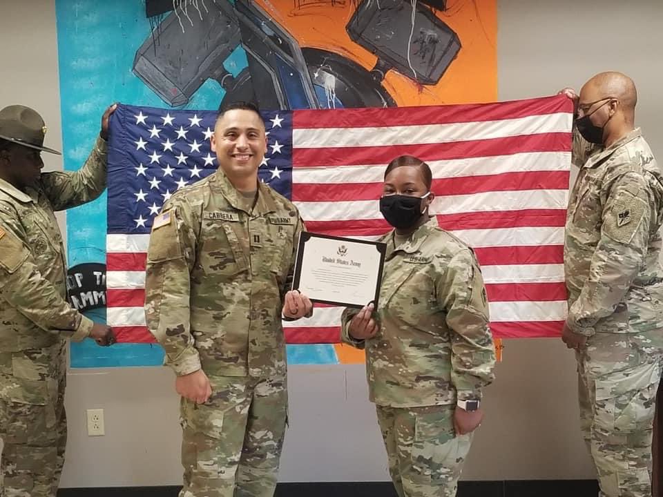 551stSignal's tweet photo. Let us congratulate SSG Davis for her reenlistment this week. Congratulations on staying Army!  #reenlistment #military #militarylife #army #usarmy #reenlist #armystrong #family #Reenlistment #teamneverquit #armylife #staymotivated #reenlistmentceremony #neverquit #dontquit https://t.co/aJpjSnJ7I5