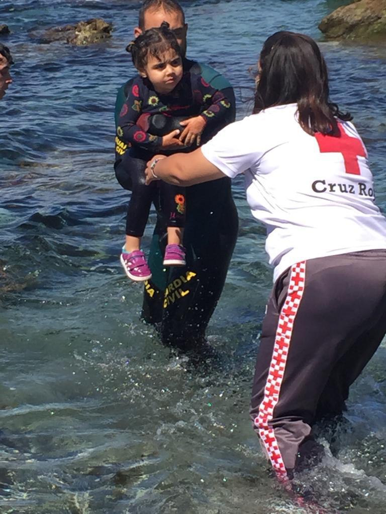 TifinaghGlobal's tweet photo. Criminales, Mandan Niños Como Chantaje Contra España, Y Ponen Sus Vidas En Peligro, Pregunto Dónde está derechos de los Niños, dónde Están Países Unión Europea
#UnionEuropean
#RepublicaDelRif
#TifinaghGlobal #ⵜⵉⴼⵉⵏⴰⵖ_ⴳⵍⵓⴱⴰⵍ
#YuftenEino #ⵢⵓⴼⵜⴻⵏ_ⵉⵢⵏⵓ
#Amnesty https://t.co/jaoXPbGpPa