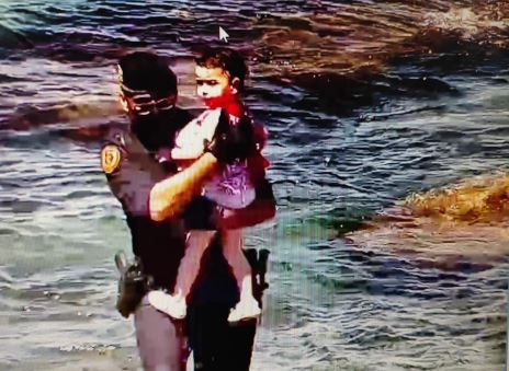 TifinaghGlobal's tweet photo. Criminales, Mandan Niños Como Chantaje Contra España, Y Ponen Sus Vidas En Peligro, Pregunto Dónde está derechos de los Niños, dónde Están Países Unión Europea
#UnionEuropean
#RepublicaDelRif
#TifinaghGlobal #ⵜⵉⴼⵉⵏⴰⵖ_ⴳⵍⵓⴱⴰⵍ
#YuftenEino #ⵢⵓⴼⵜⴻⵏ_ⵉⵢⵏⵓ
#Amnesty https://t.co/jaoXPbGpPa