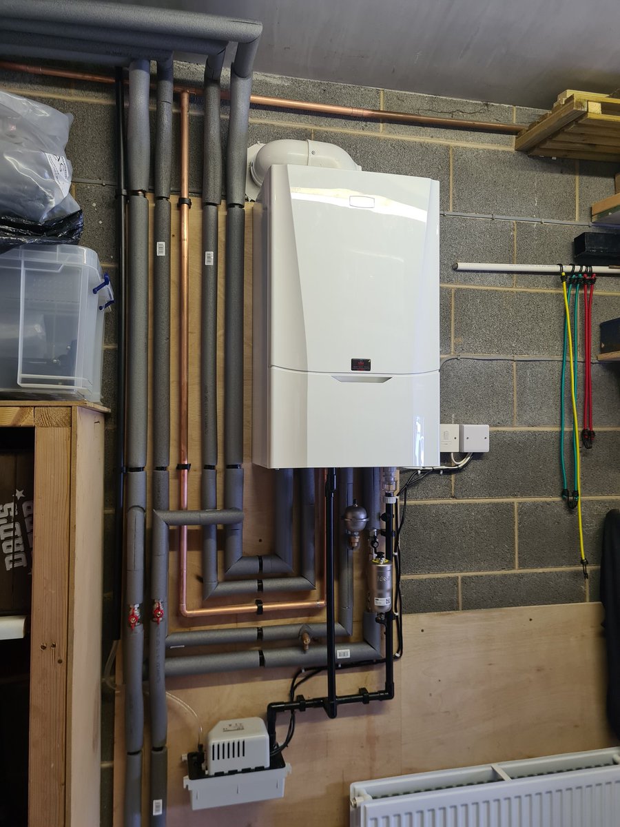 HeatingKraken's tweet photo. @idealheating #PipeWorkOfTheWeek https://t.co/uLmXYMTh01