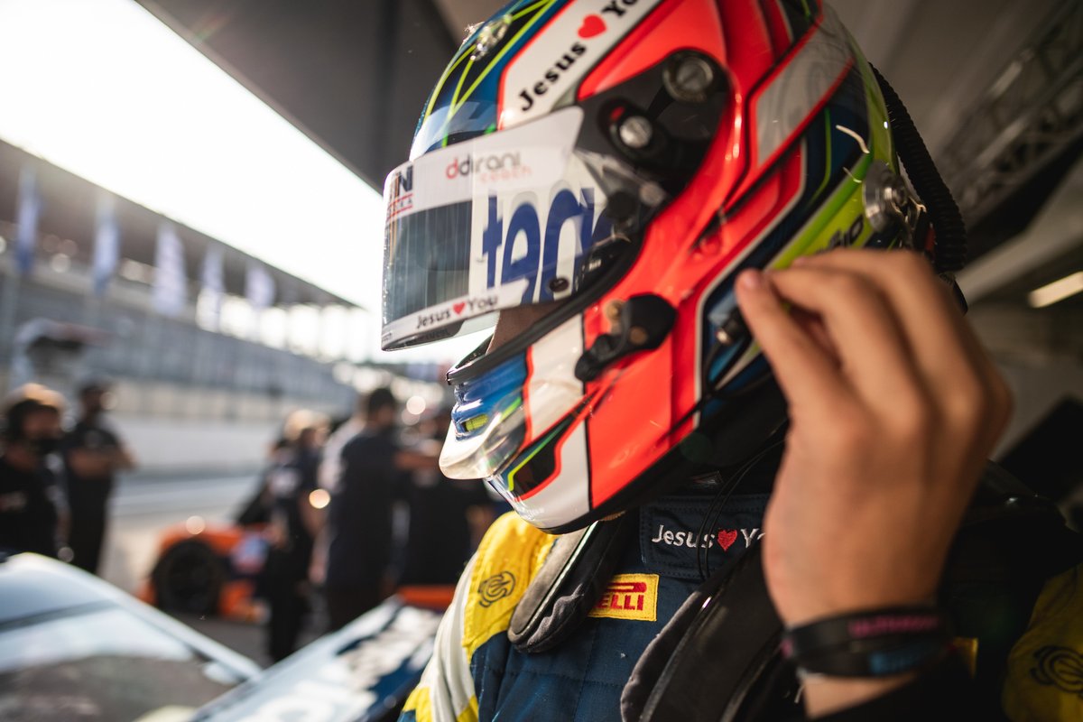 corsaracing's tweet photo. Matheus Iorio explica porque escolheu Corsa Racing.

“Escolhi a Corsa Racing por tudo: pelo material deles, pela política de trabalho e pela confiança que eu tenho neles”.

#corsaracing #racing #corsa #stockcar #stocklight #ktfsports #ktf #matheusiorio #interlagos #automobilismo https://t.co/gZoUoH2nBd