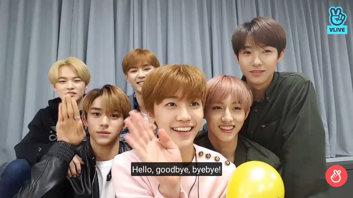 renminjaemren's tweet photo. I just rewatched this vlive and i wanna cry cuz they've come so far🥺 and grew so much😭😭😭 https://t.co/QdR1oo2hHI