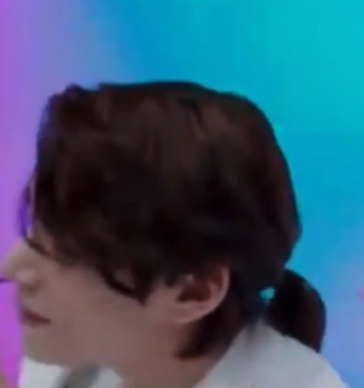 Taehyung. tweet media