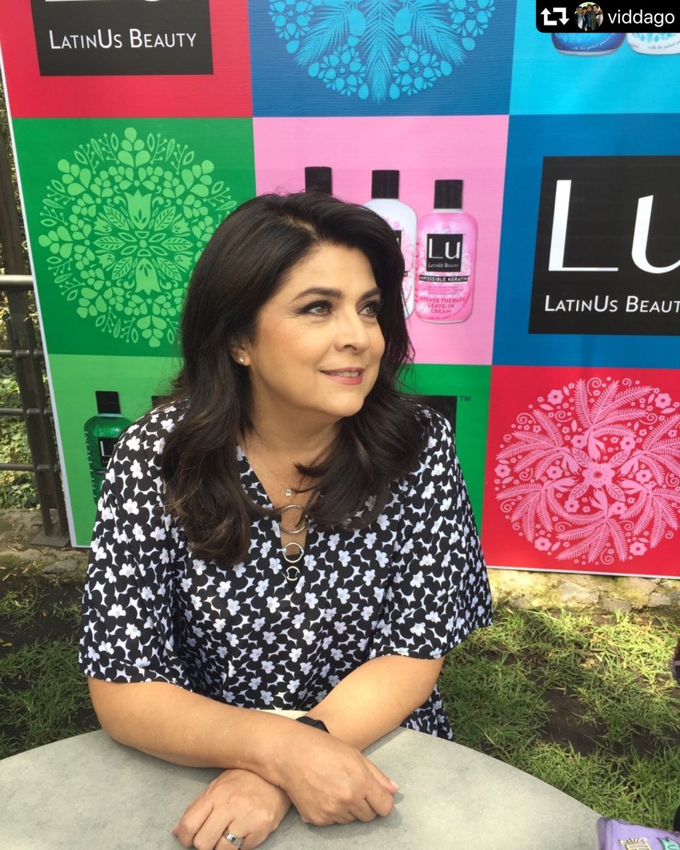 VickyRuffoWeb's tweet photo. #repost @viddago
・・・
La #Queen @victoriaruffo31 en la presentación de @Latinusbeauty en México 💞👑 #LuenMéxico #Sol #LuThePowerofUs https://t.co/E9fnLZojtG
