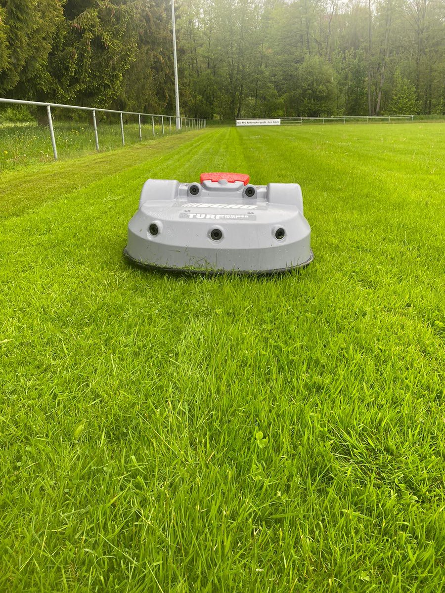 automower's tweet photo. Neuer Echo-Großflächenmäher TM1050 auf dem Sportgelände der TSG Rottenacker installiert.
alle Infos ==> hier klicken
https://t.co/mbAtL2He43
@tsg_rottenacker
#Echo #TM2000 #TM2050 #TM1000 #TM1050 #michaelhaeussler #meinautomower #Rasenroboter #Rasenmäherroboter #Mähroboter https://t.co/0HUSdRaaoO
