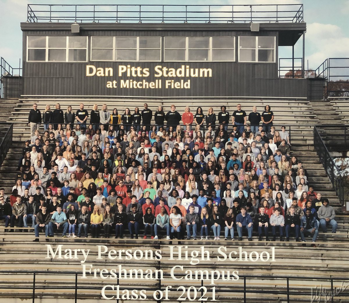MaryPersonsHigh's tweet photo. It’s almost time!! We look forward to seeing these former @MaryPersonsHigh freshmen back at Dan Pitts Stadium tonight!! 🎓🎓🎓#CHAMP #Classof2021 https://t.co/4r0ajKod39