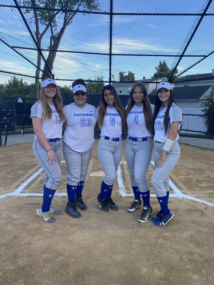 WallingtonSftbl's tweet photo. Congratulations to our 5 seniors on their senior night!  This group has had to overcome many obstacles during their 4 years and we couldn’t be prouder of them!! https://t.co/E5z6nwFIon