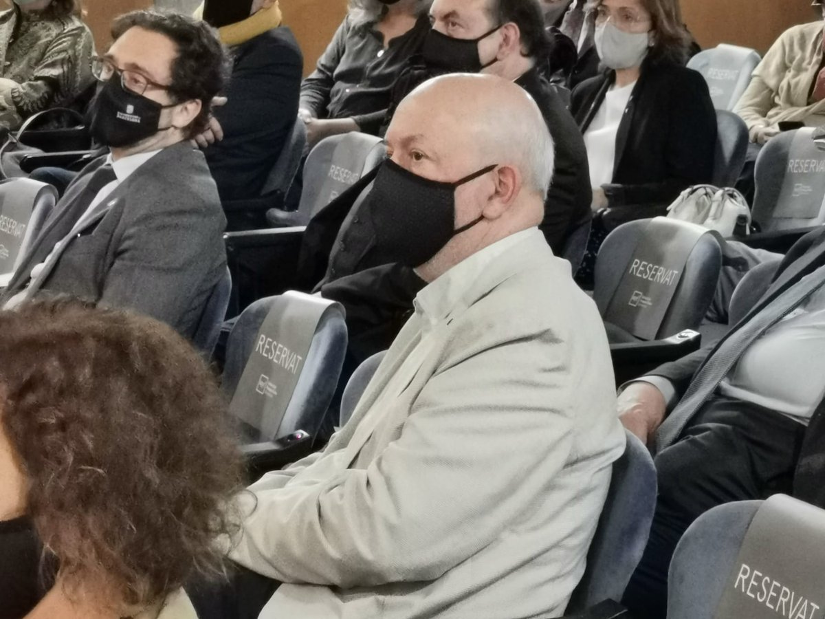 DaniCrespo_UPC's tweet photo. Enhorabona al nou #RectorUPF, l'@oriolamat. Avui he pogut assistir a la seva presa de possessió a la @UPFBarcelona. Estic segur que trobarem sinergies entre totes les universitats catalanes.
#UPC
#UnEquipQueTreballaraEnEquip https://t.co/LE2BBNd6Es