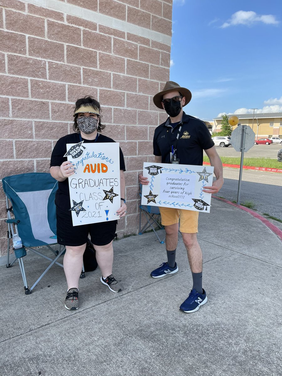 👩🏻‍🎓👨🏾‍🎓🦅💙💛👏🏽🎓🎉