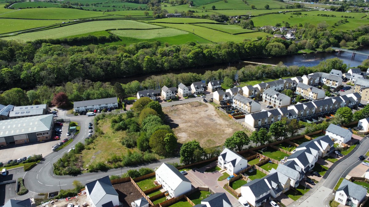 South Lakes Housing Development Team (@slhdevelopment) on Twitter photo Our site with Lune Valley CLT in Halton, Lancashire is now ready for the development of 20 innovative Passivhaus standard affordable homes. We can't wait for this project to take shape! 📷Some great drone shots from <a href="/Elliott_Assoc/">Elliott Associates</a> 🏘️
#passivhaushouse #passivhaus #affordablehomes Our site with Lune Valley CLT in Halton, Lancashire is now ready for the development of 20 innovative Passivhaus standard affordable homes. We can't wait for this project to take shape! 📷Some great drone shots from <a href="/Elliott_Assoc/">Elliott Associates</a> 🏘️
#passivhaushouse #passivhaus #affordablehomes