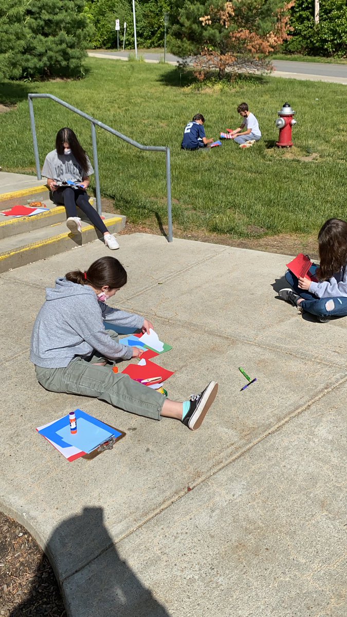 Grade 6 is making cards for local veterans. Several students will be honoring the veterans in their lives. We will also be sending a package of cards to veterans at the VA Hospital in West Roxbury to thank them for their service.