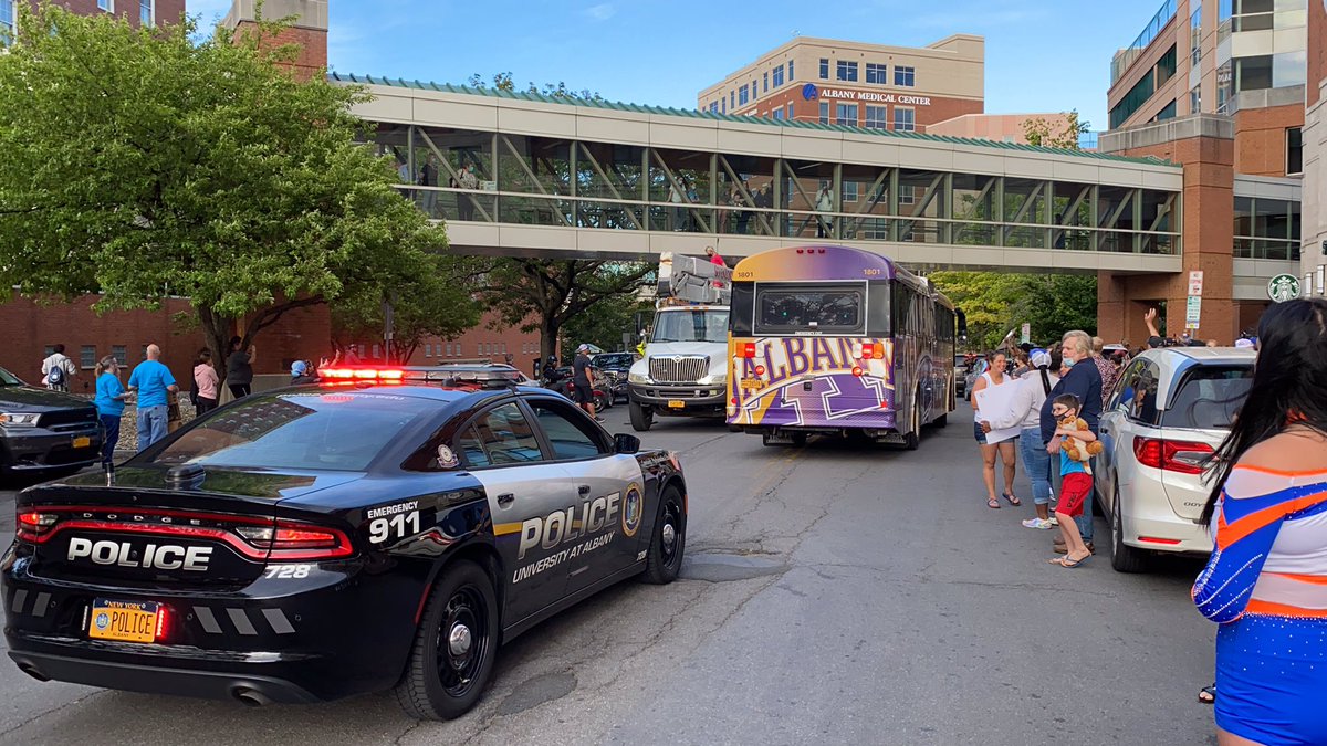 UAlbanyUPD's tweet photo. Last evening, UPD @ualbanypmts @ualbanywbb and @ualbany  community members participated in a surprise rally at Albany Med for Anna LaBella, an 11-year-old battling Ewing's Sarcoma to remind her she is not alone in her fight. #ualbany #updinthecommunity https://t.co/aWD0MSXSh1