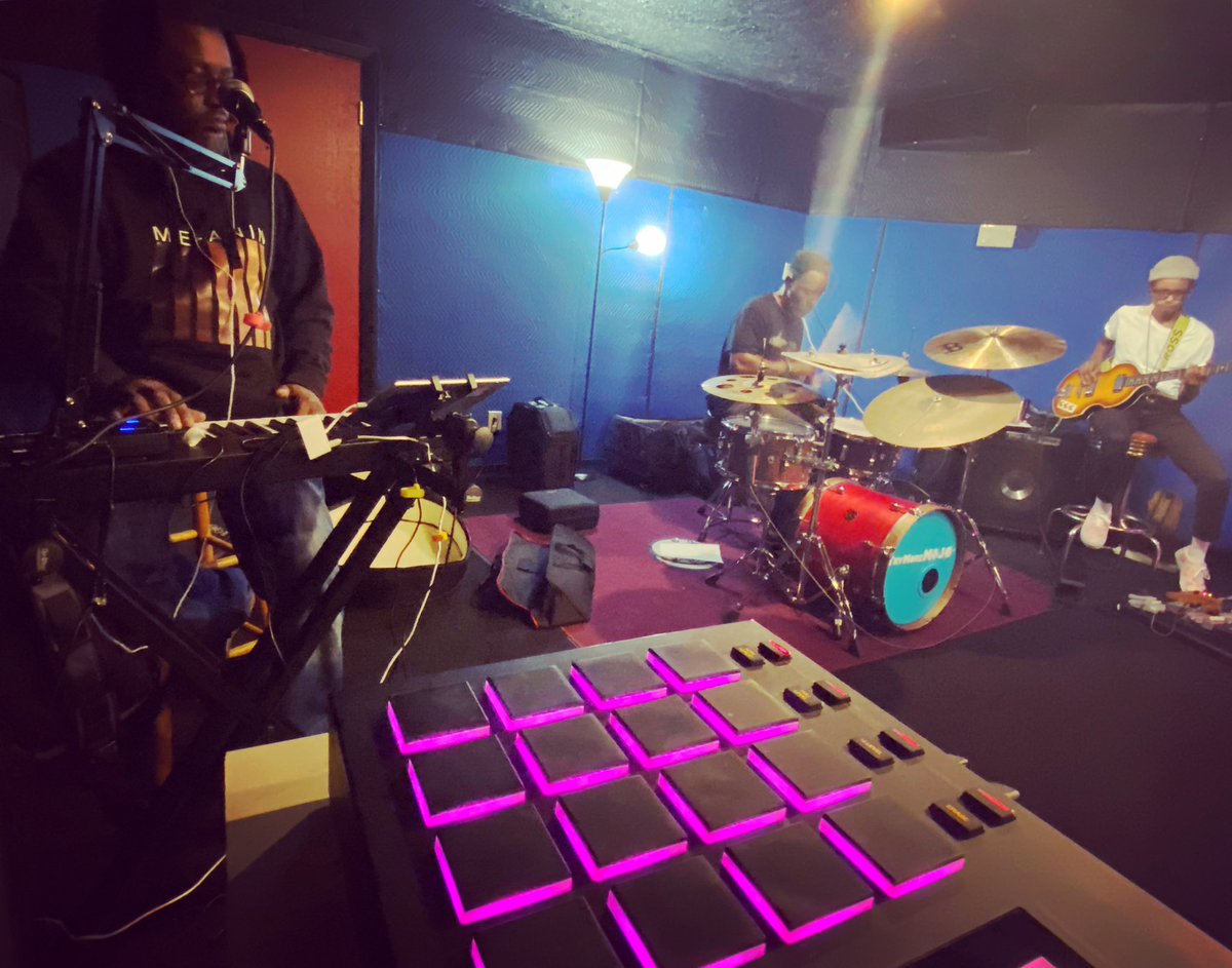 BLKSCNTST tweet media