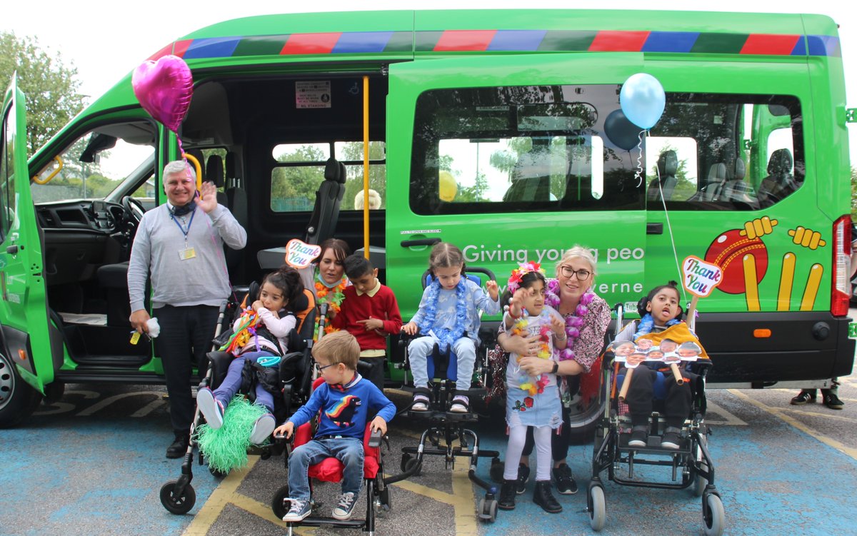 We just love our new minibus!🚌 
Thank you @LordsTaverners  for making this possible
#sportingchances