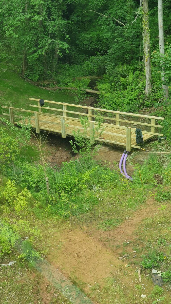 Bridge across the #walesInternationconferencecenter <a href="/TheCelticManor/">Celtic Manor Resort</a> walk way completed.