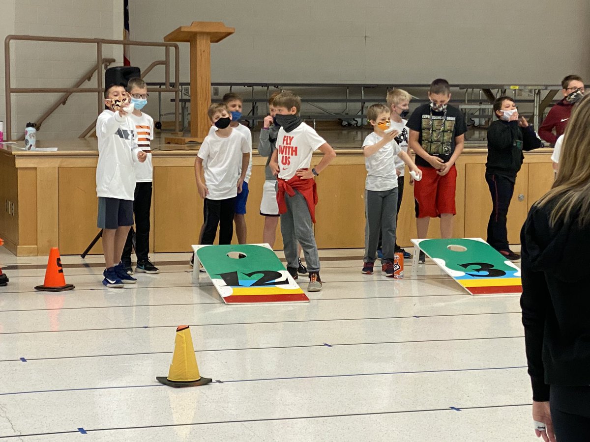 awlsmo's tweet photo. The rain βοΈ canβt wash away our Last Day Blast fun! THANK YOU SO MUCH TO MAPS for making a quick rain plan! So many cool activities and volunteers! #MAPSRocks #Lastdayfun #pureenjoyment https://t.co/77Lo1JYGsD