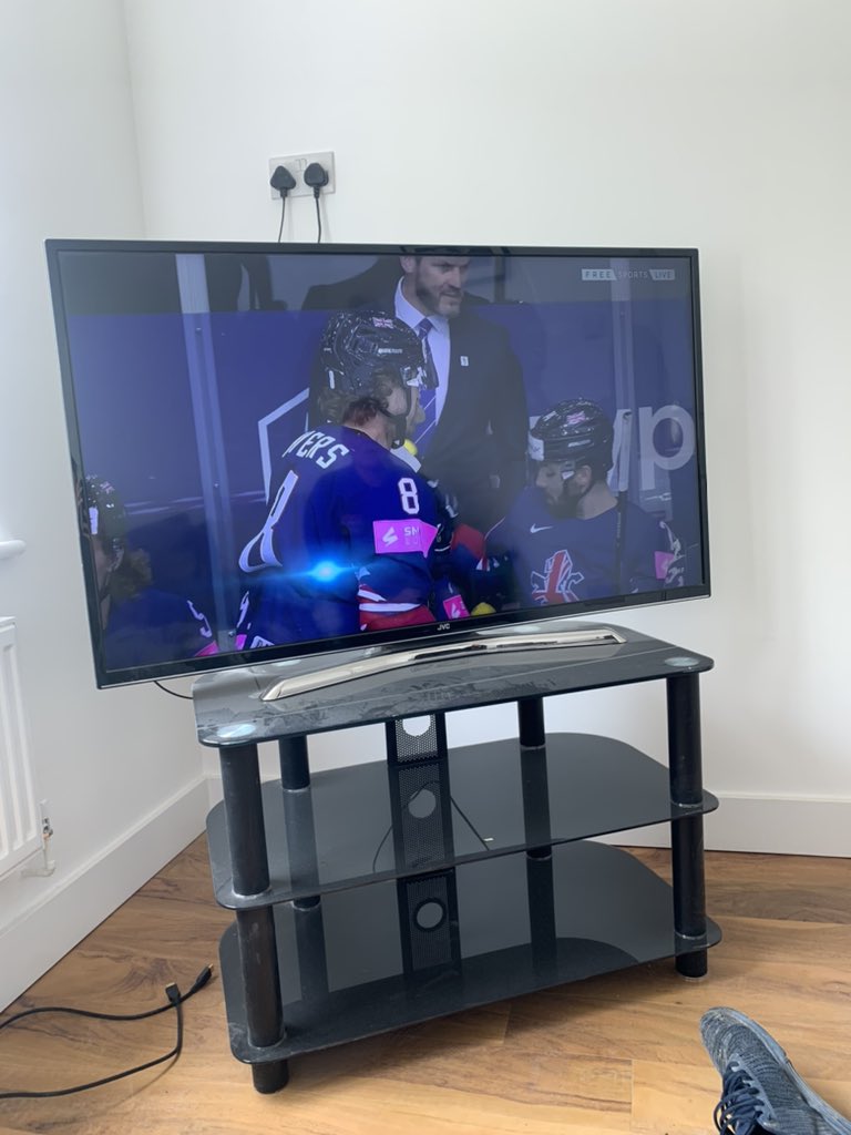 An early finish for the rest of <a href="/MRMandSons/">MRM&Sons</a>  to watch Matthew make his 100th cap for <a href="/TeamGBicehockey/">Team GB Ice Hockey</a> Great coverage as always from <a href="/MurphOnIce/">Aaron Murphy 🎙</a> and <a href="/FreeSports_TV/">FreeSports 📺</a>